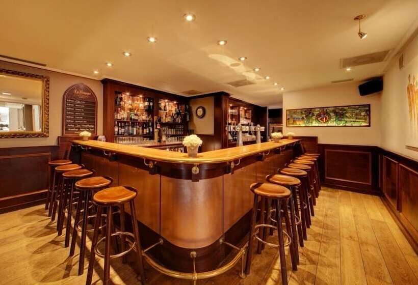 Hotel De Postelse Hoeve