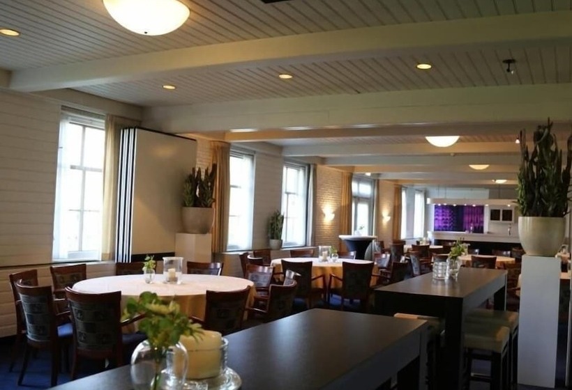 Hotel De Postelse Hoeve