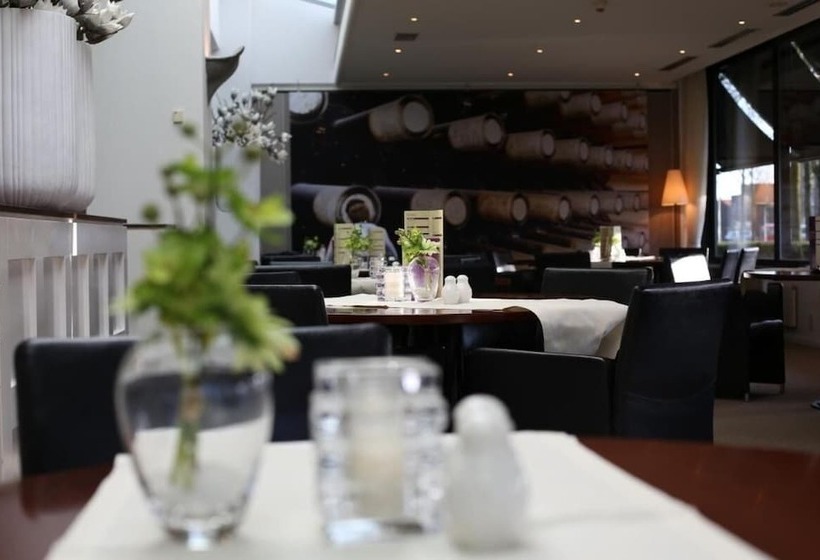 Hotel De Postelse Hoeve