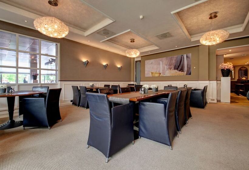 Hotel De Postelse Hoeve