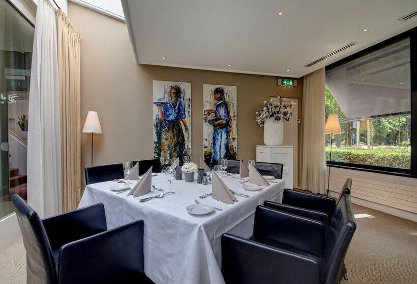 Hotel De Postelse Hoeve