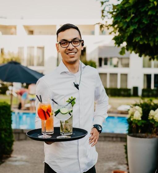 فندق De Zeeuwse Stromen