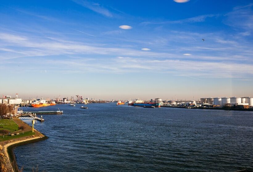 בית מלון כפרי Delta