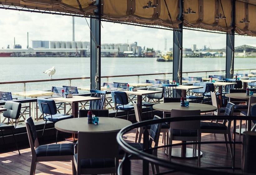 בית מלון כפרי Delta