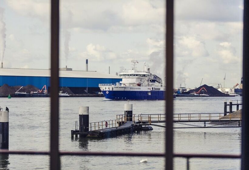 בית מלון כפרי Delta