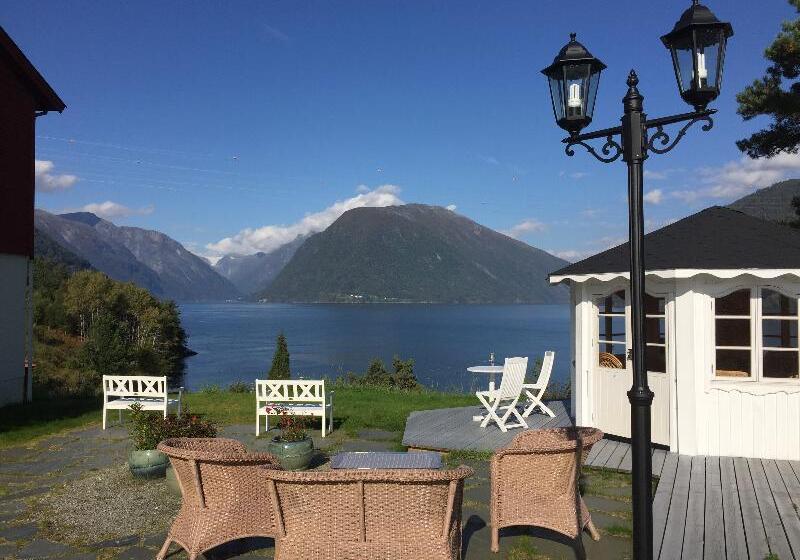 בית מלון כפרי Dragsvik Fjord