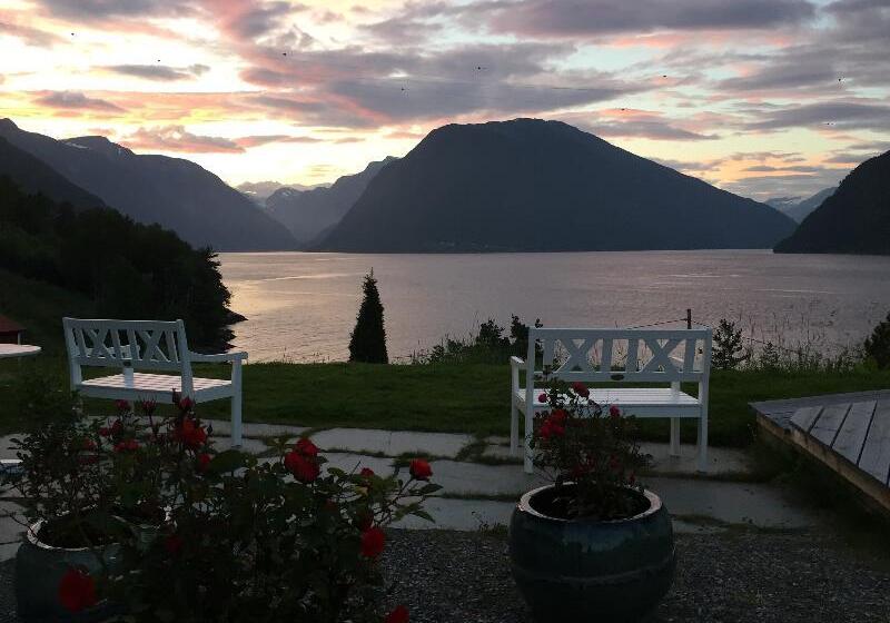 בית מלון כפרי Dragsvik Fjord