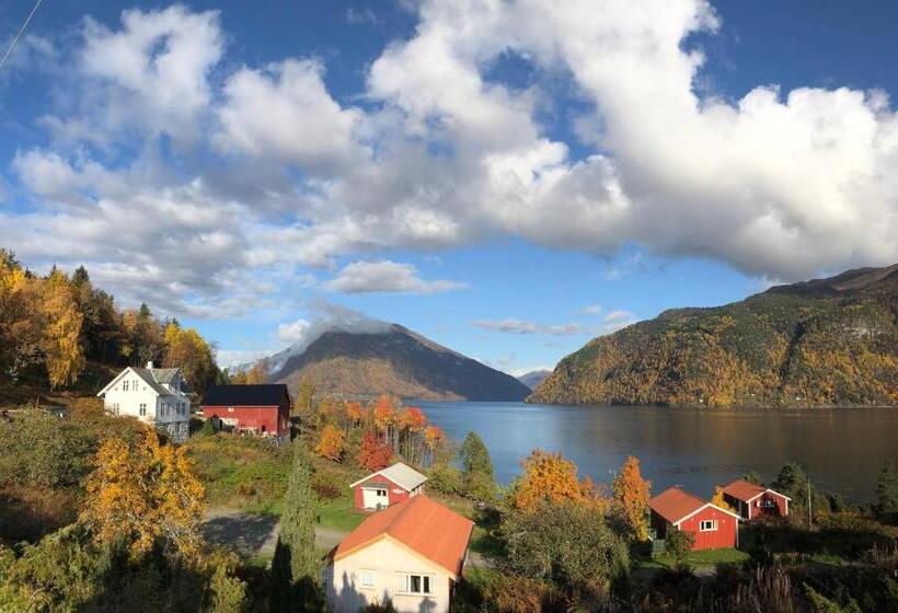 בית מלון כפרי Dragsvik Fjord