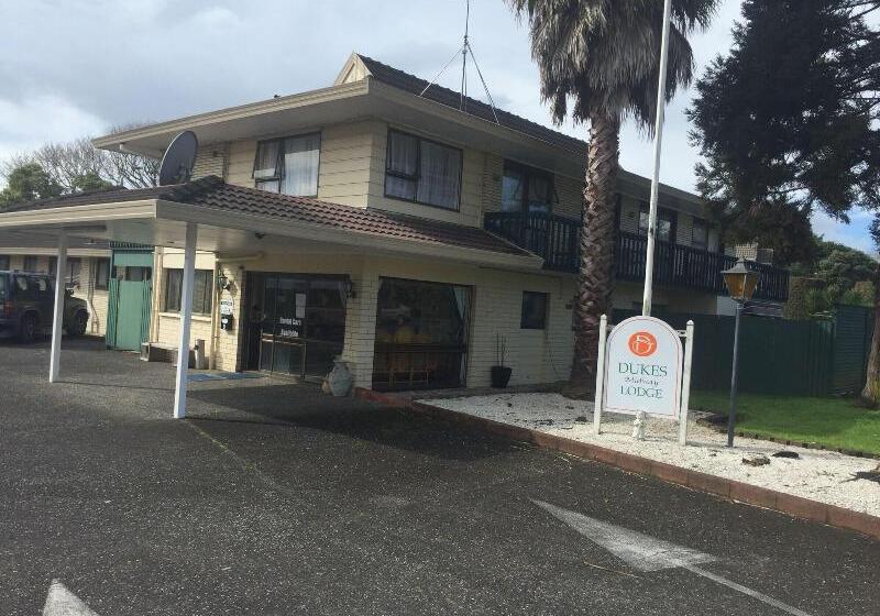 ホテル Dukes Midway Lodge