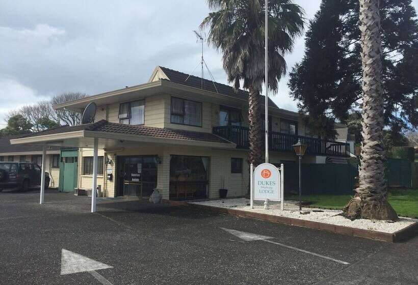 ホテル Dukes Midway Lodge