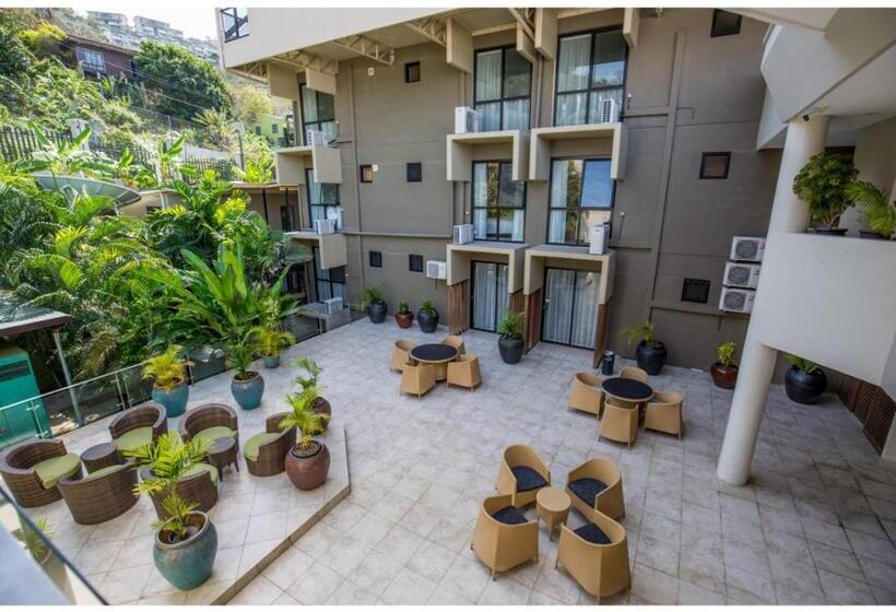 Ela Beach Hotel & Apartments