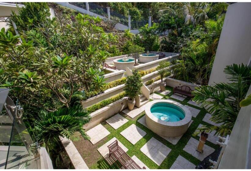 Ela Beach Hotel & Apartments