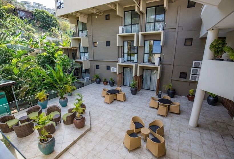 Ela Beach Hotel & Apartments