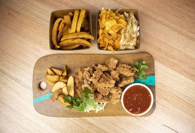 Ela Beach Hotel & Apartments