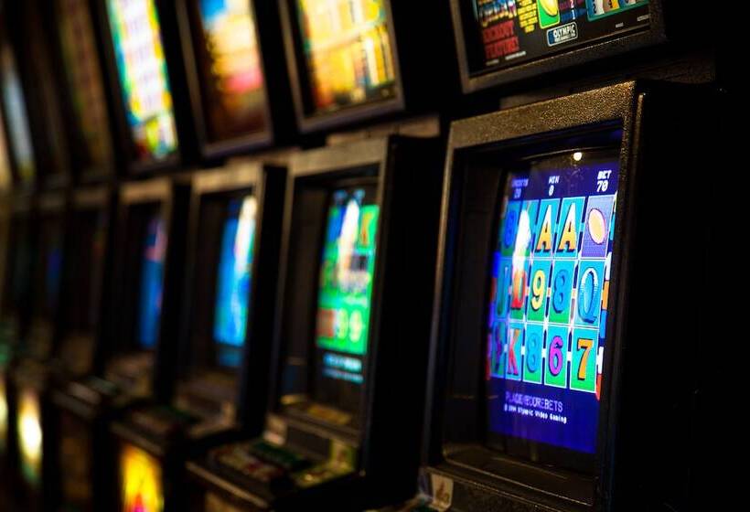 Ela Beach Hotel & Apartments