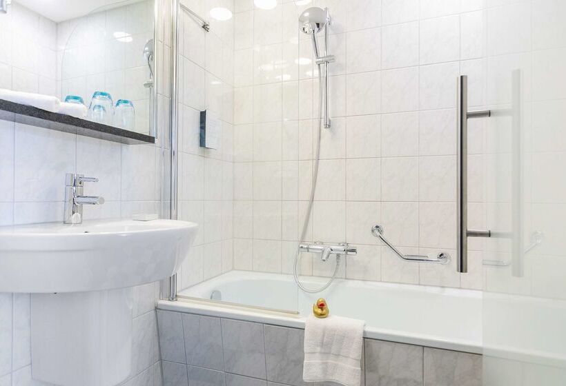 Golden Tulip Hotel Central