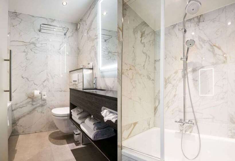 Golden Tulip Hotel Central