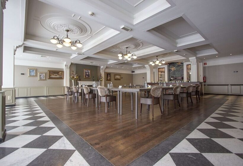 هتل Golden Tulip West Ende