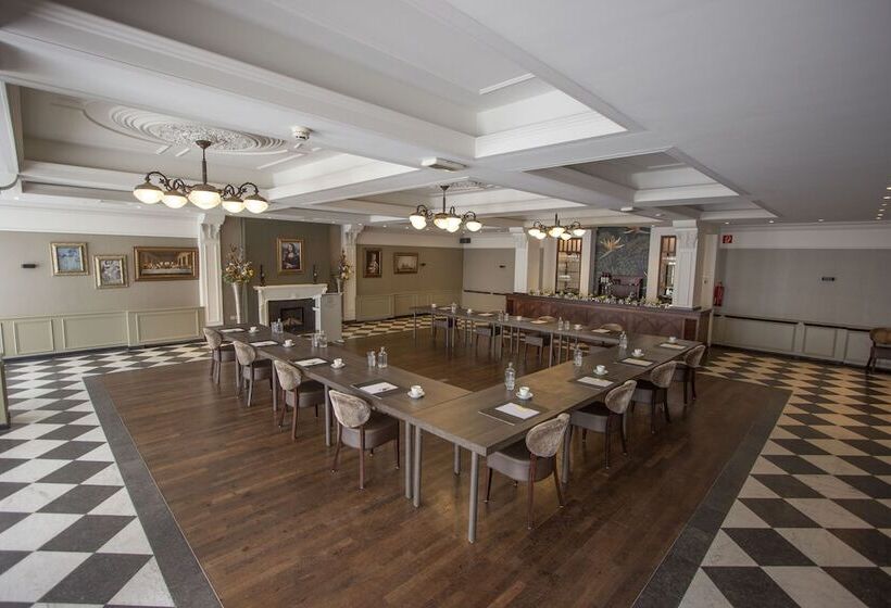 هتل Golden Tulip West Ende