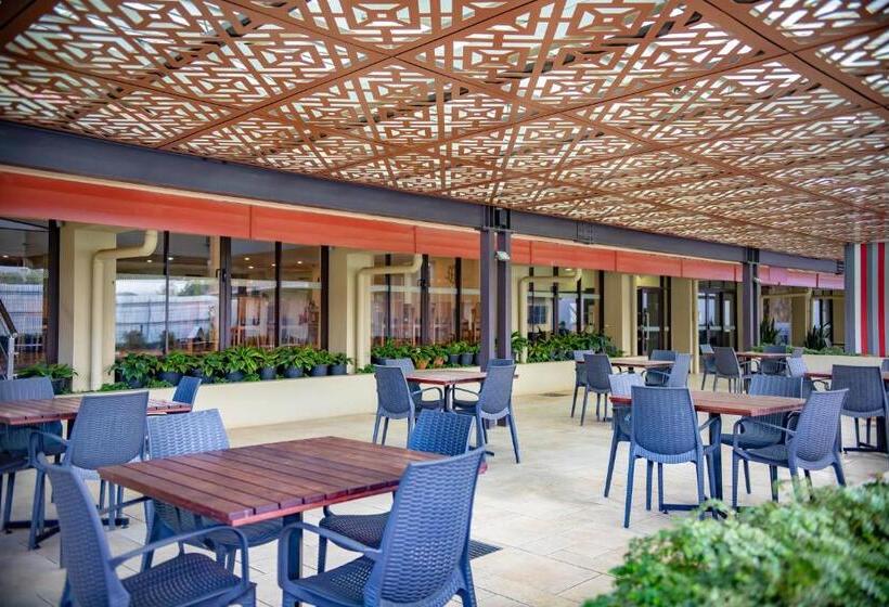 Highlander Hotel & Apartments