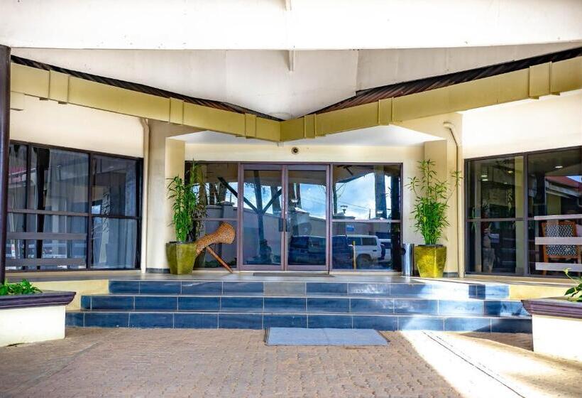 Highlander Hotel & Apartments