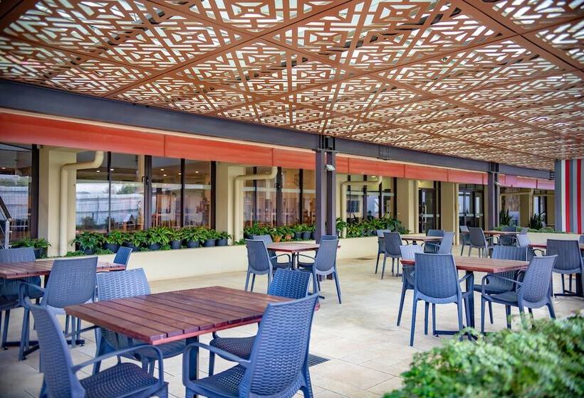 Highlander Hotel & Apartments