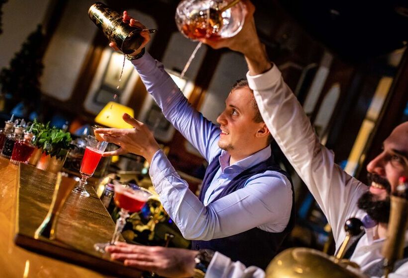 Отель Hilton Amsterdam