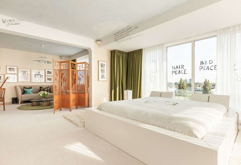 Отель Hilton Amsterdam