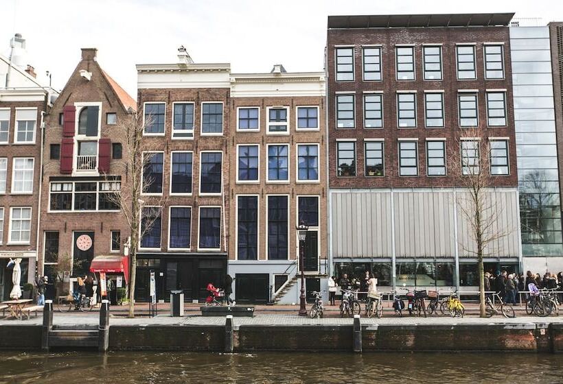 Отель Hilton Amsterdam