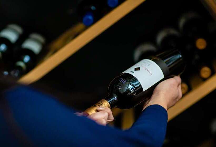 Отель Hilton Amsterdam