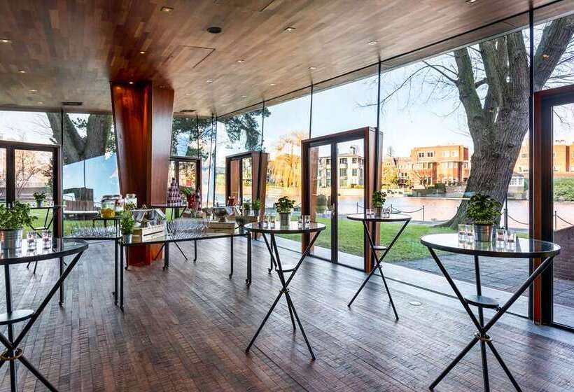 Отель Hilton Amsterdam