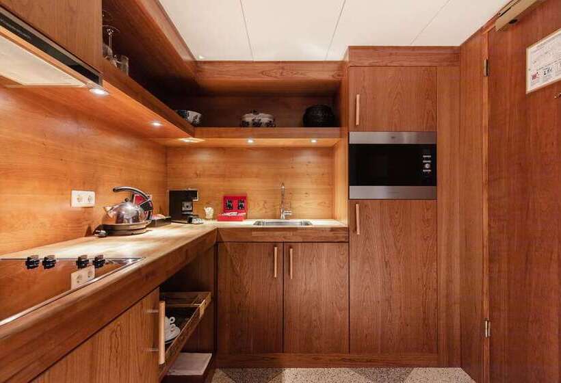 Отель Hilton Amsterdam