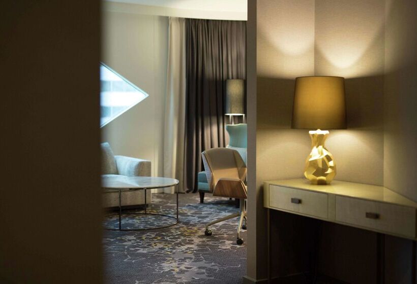 호텔 Hilton Amsterdam Airport Schiphol