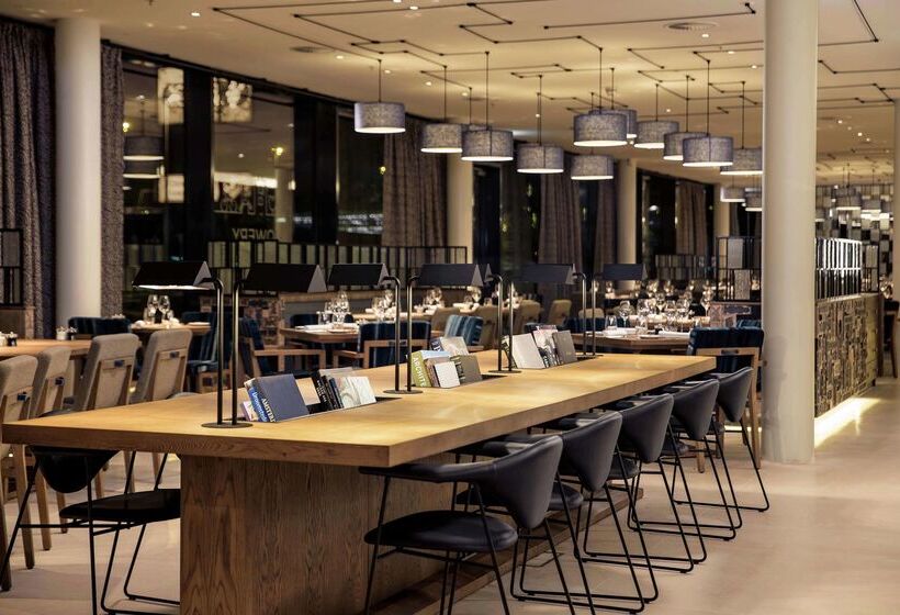 호텔 Hilton Amsterdam Airport Schiphol