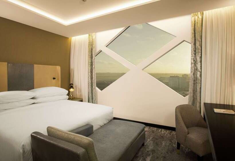 호텔 Hilton Amsterdam Airport Schiphol