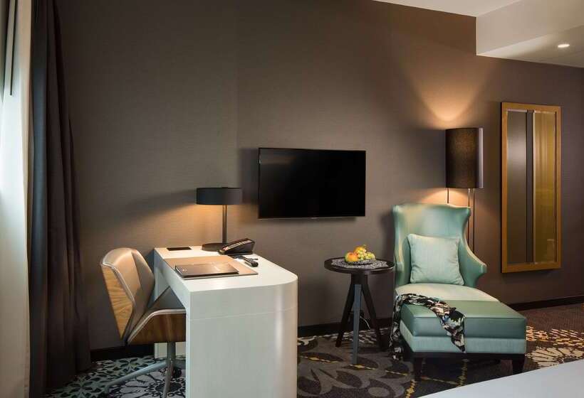 호텔 Hilton Amsterdam Airport Schiphol