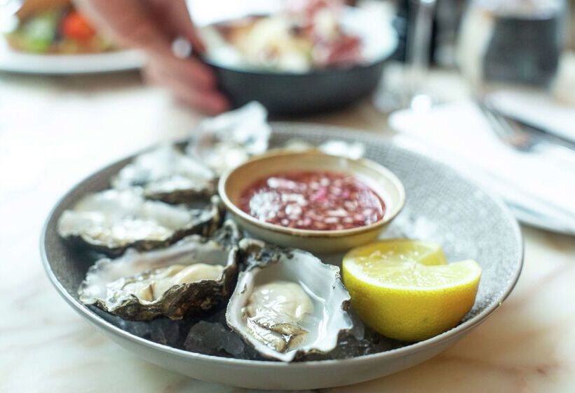 Отель Hilton Rotterdam