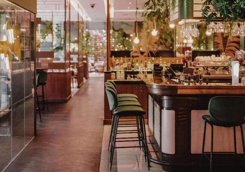 Отель Hilton Rotterdam