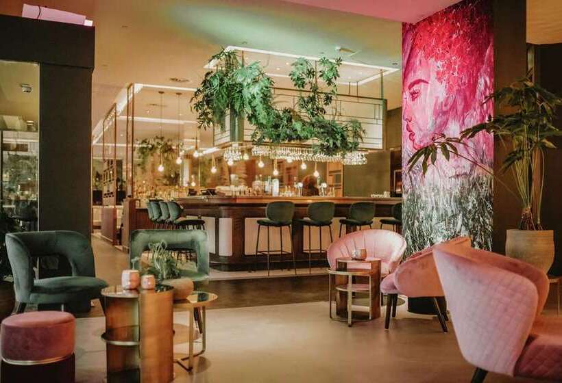 Отель Hilton Rotterdam