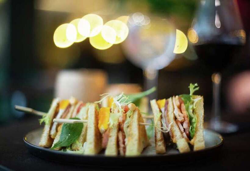 Отель Hilton Rotterdam