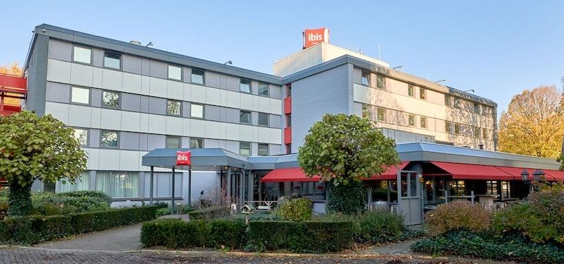 هتل Ibis Tilburg