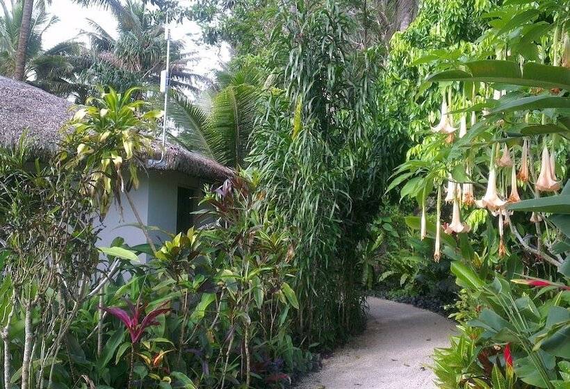 هتل Lagoon Gardens