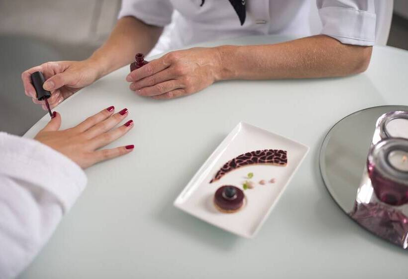 בית מלון כפרי Landgoed Lauswolt