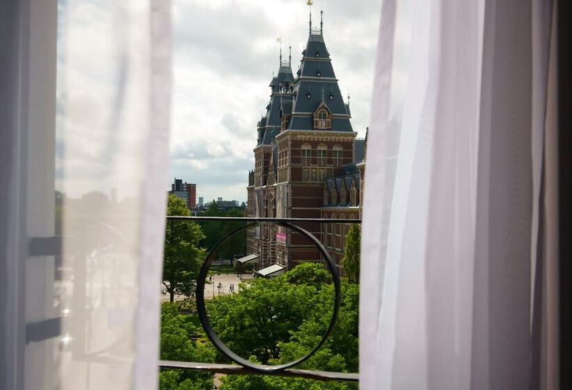 هتل Leonardo Boutique Museum