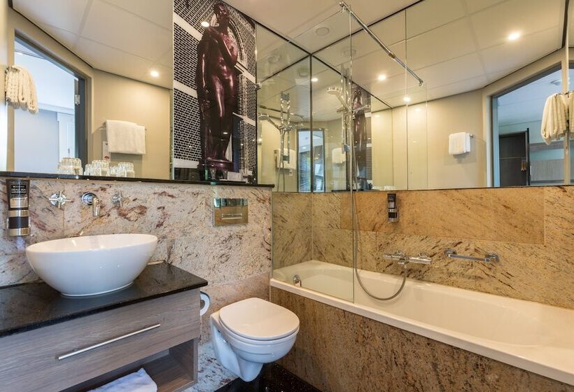 هتل Leonardo Boutique Museum