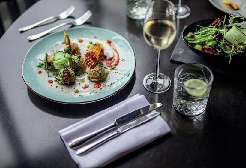 Leonardo Hotel Breda City Center