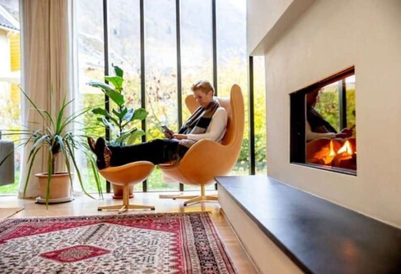 Отель Lindstrøm