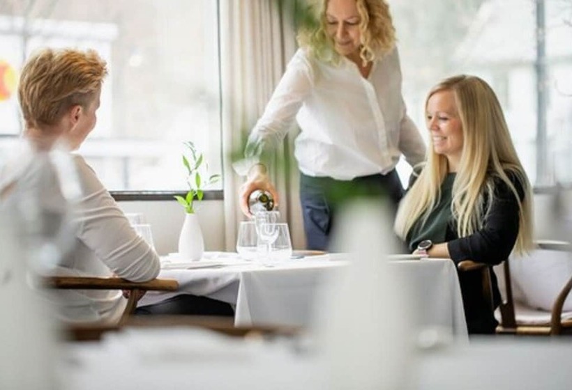 Отель Lindstrøm