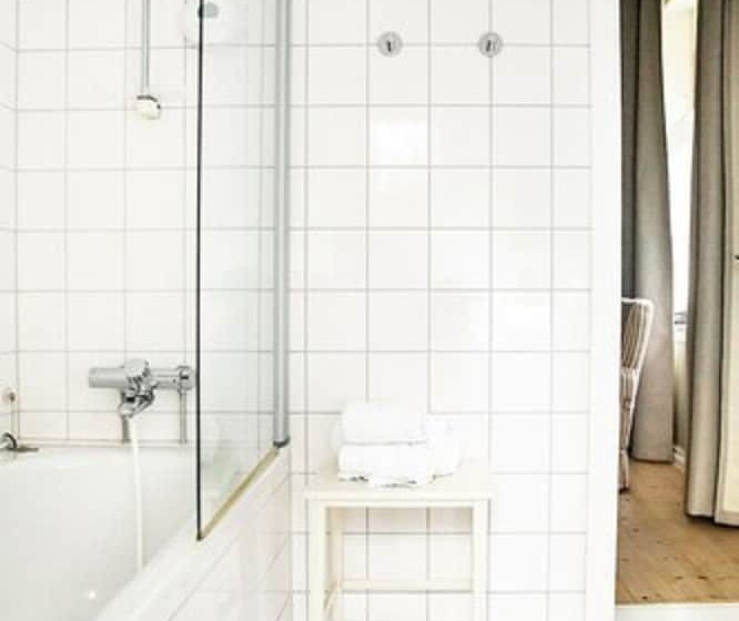 Отель Lindstrøm