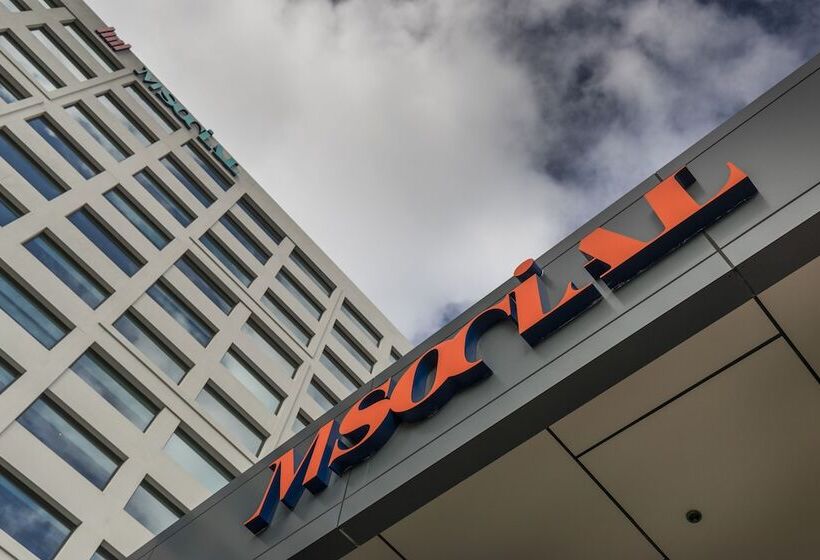 Отель M Social Auckland